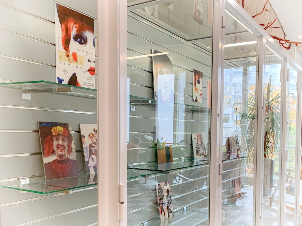 Tunnelemia valokuvanäyttelyni avajaisista&nbsp;3.10.2022